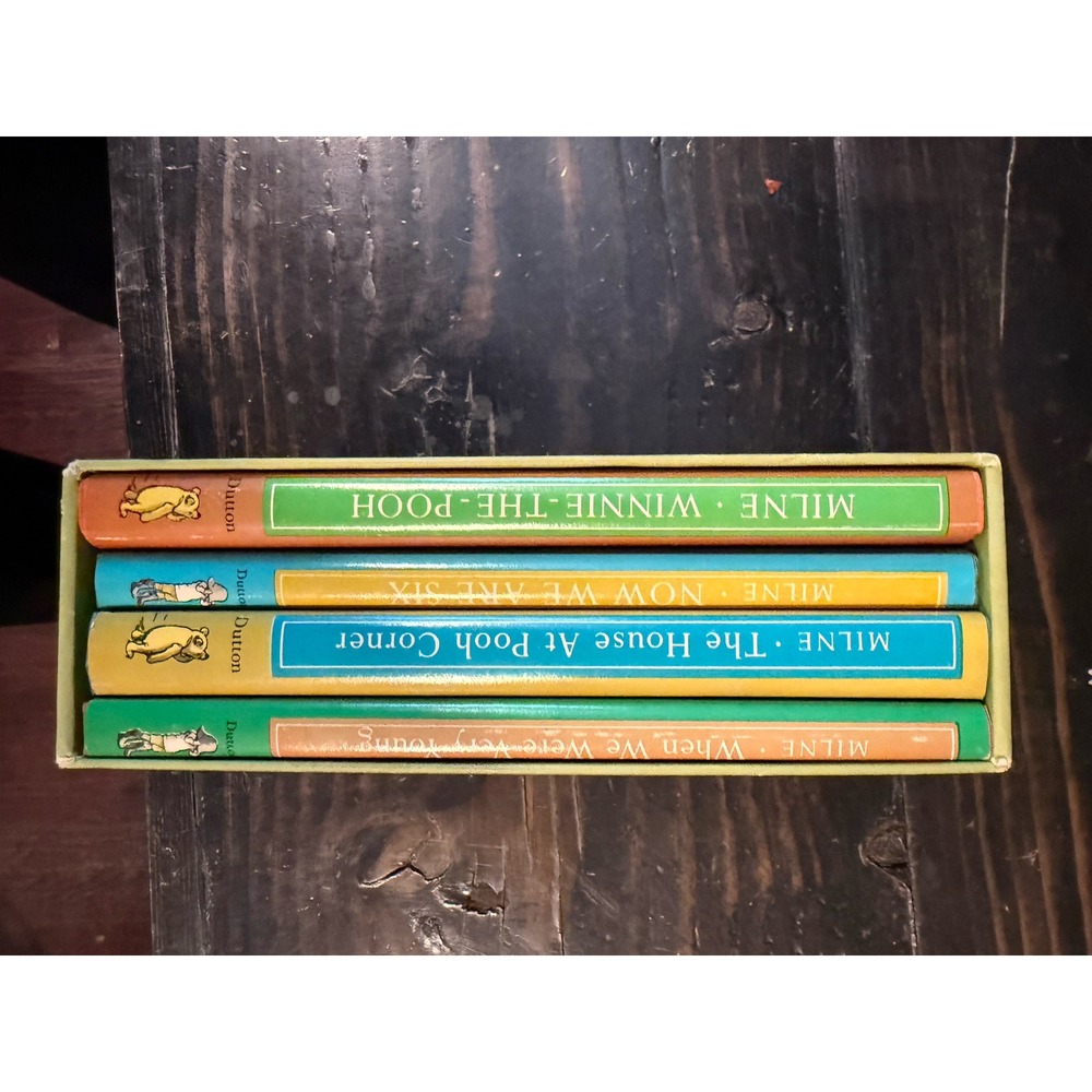 Vintage Poohs Library 4 Book Box Set AA Milne Ernest H Shepard Dutton Hardcover